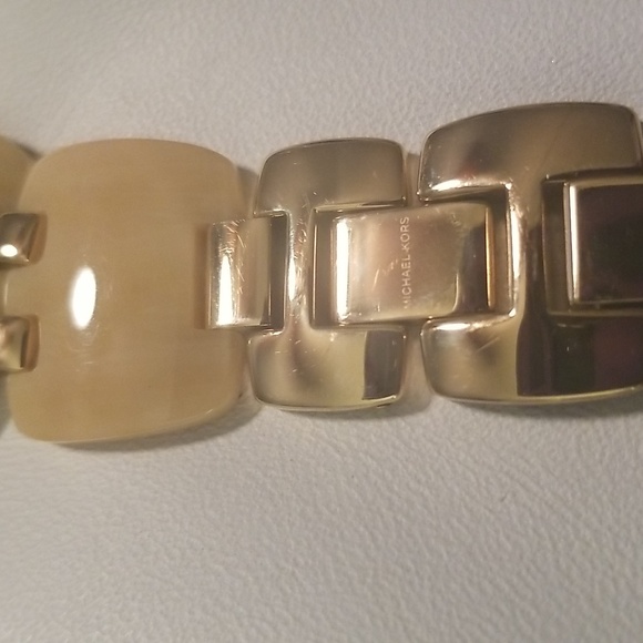 Women's Michael Kors Watch; Goldtone and Tan Faux Horn Link Bracelet Band; 8"L - Picture 6 of 10